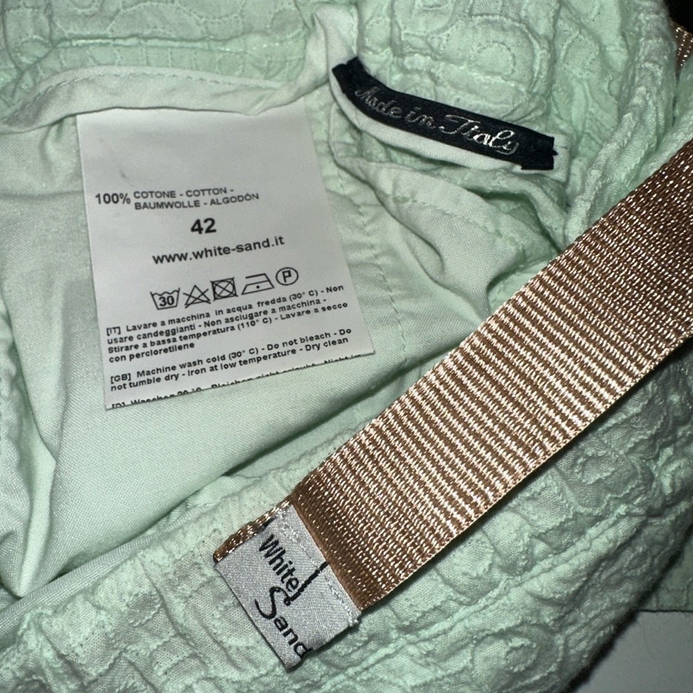 Mint Green Textured Ankle Pants with Gold Belt & Stone Detail, size IT 42 / US 6 - Picture 5 of 8